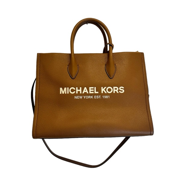 MICHAEL Michael Kors Handbags - NWT Michael Kors “Mirella” Medium pebbled leather shoulder tote bag.